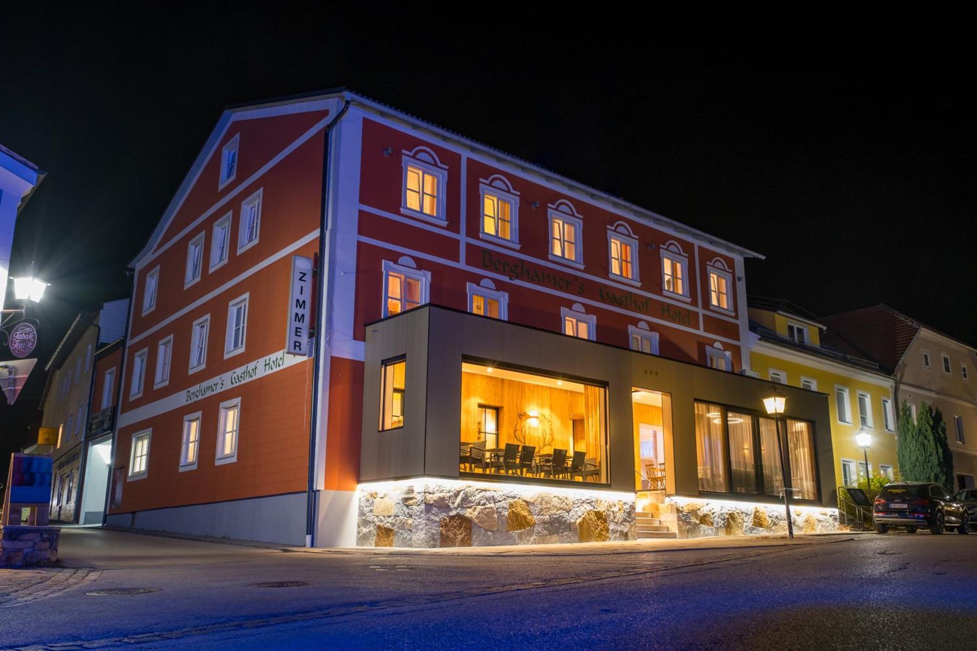 Berghamer's Gasthof Hotel Neukirchen am Walde Exterior foto