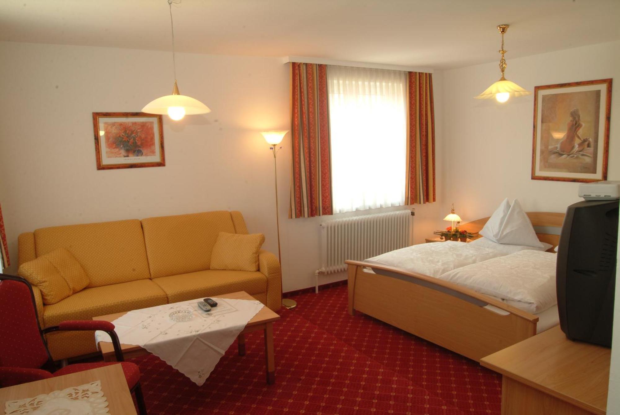 Berghamer's Gasthof Hotel Neukirchen am Walde Zimmer foto