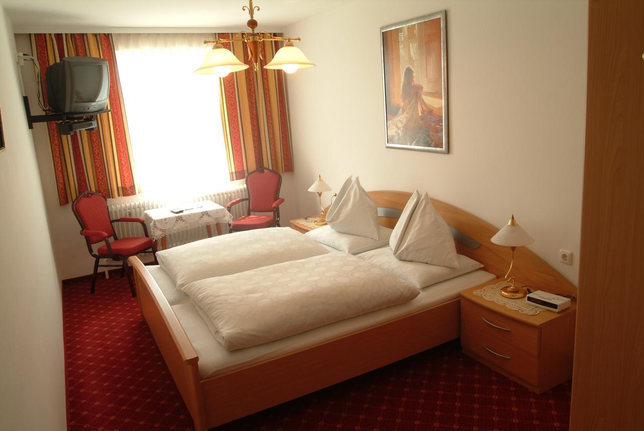 Berghamer's Gasthof Hotel Neukirchen am Walde Zimmer foto