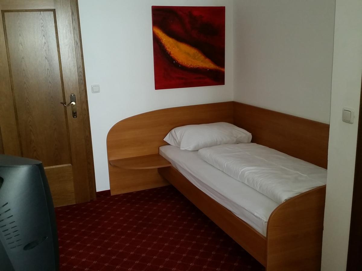 Berghamer's Gasthof Hotel Neukirchen am Walde Zimmer foto